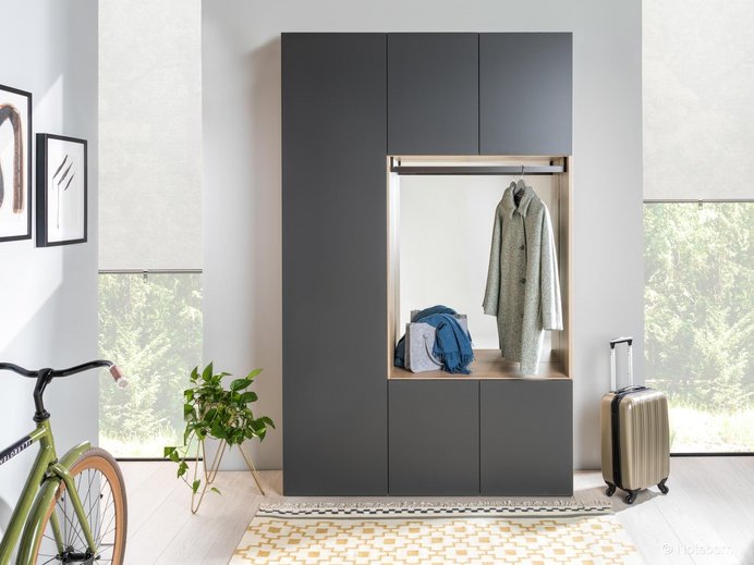 Garderobenschrank
